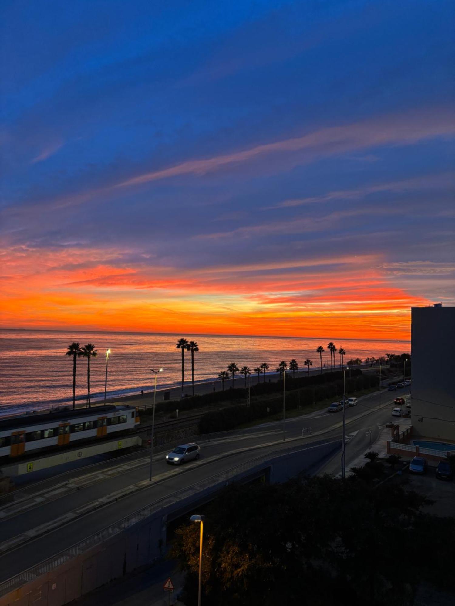 Luxury Apartamenty Pineda de Mar Bagian luar foto